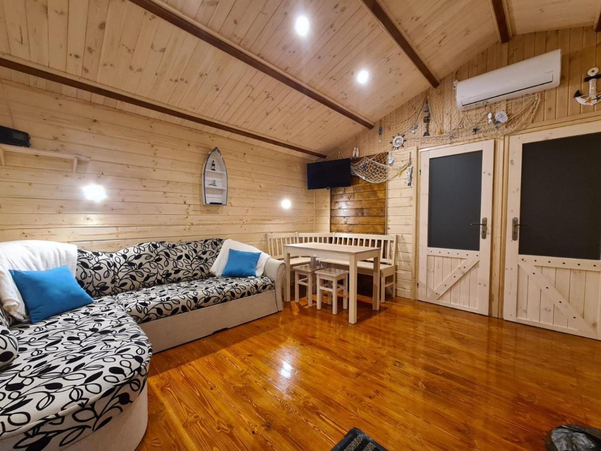 Siedlisko Nr 4A Nad Jeziorem Skarlinskim, Jezioro, Mazury, Domki Letniskowe Kurzetnik Exterior photo